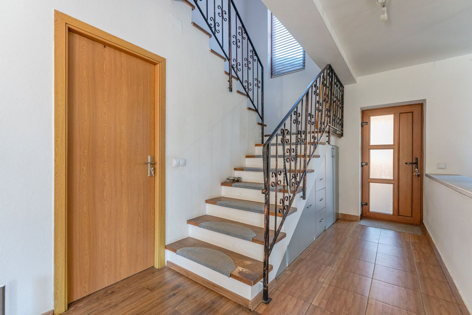 Casă înșiruită în Sânpetru, mobilată, comision 0% cumpărător - Poză 8