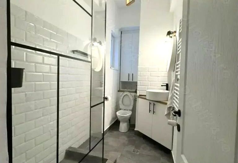 Se inchiriaza apartament 3 camere |Ultracentral|proaspat renovat - Poză 6