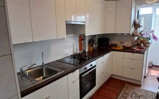 Apartament Luminos 4 Camere.  Decomandat. Zona Universitatea Spiru Haret. - Poză 4