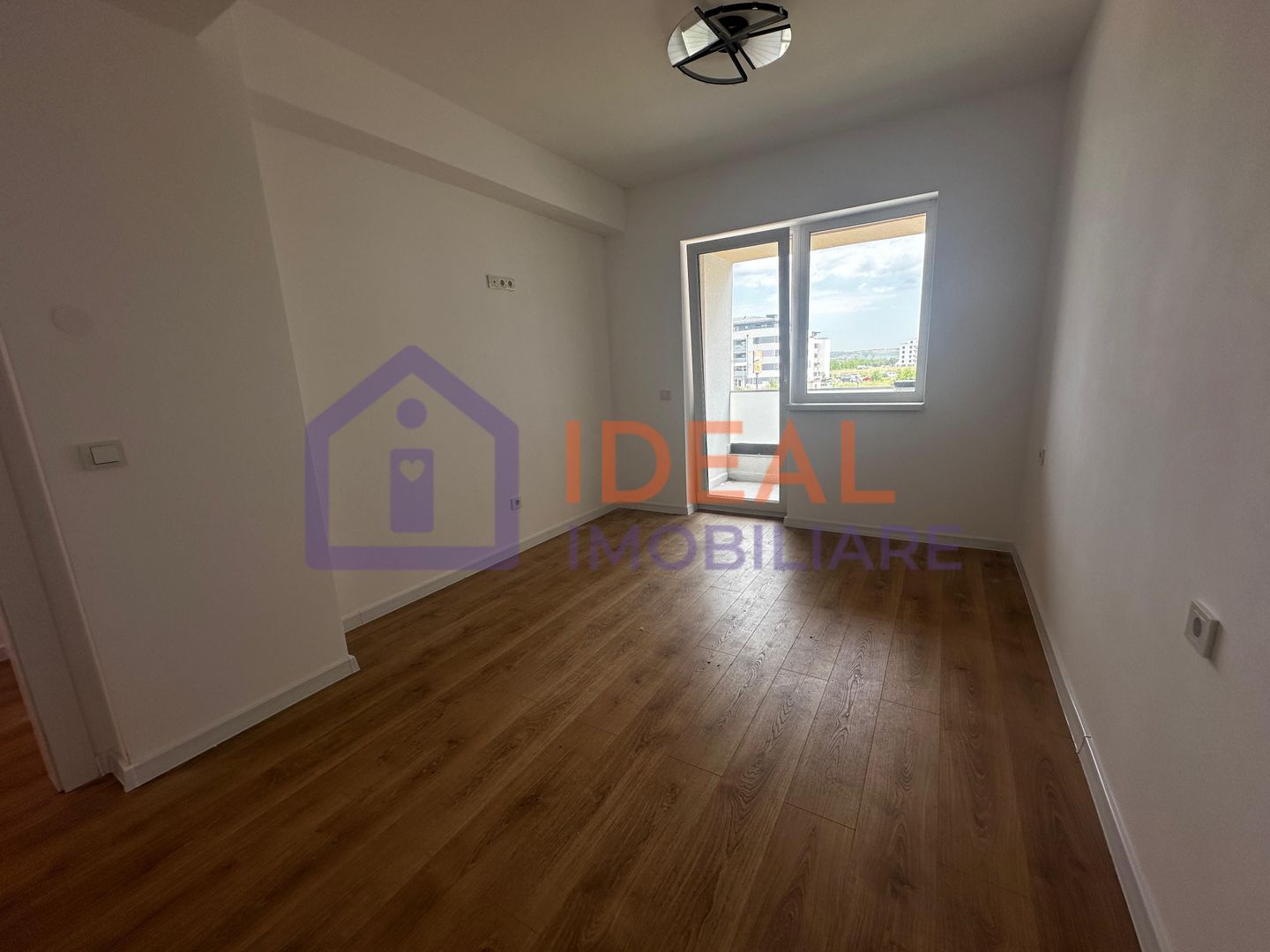 🏡 Apartament 3 camere și balcon- LA CHEIE, zona Calea Surii Mici - Poză 11