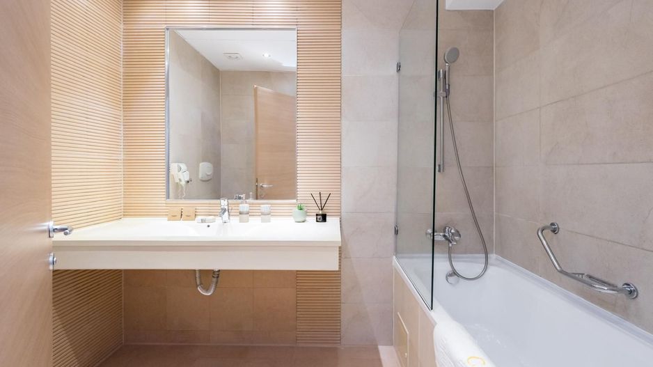 Garsoniere 10 proprietati Rin Grand Residence sub contract Airbnb - Poză 12