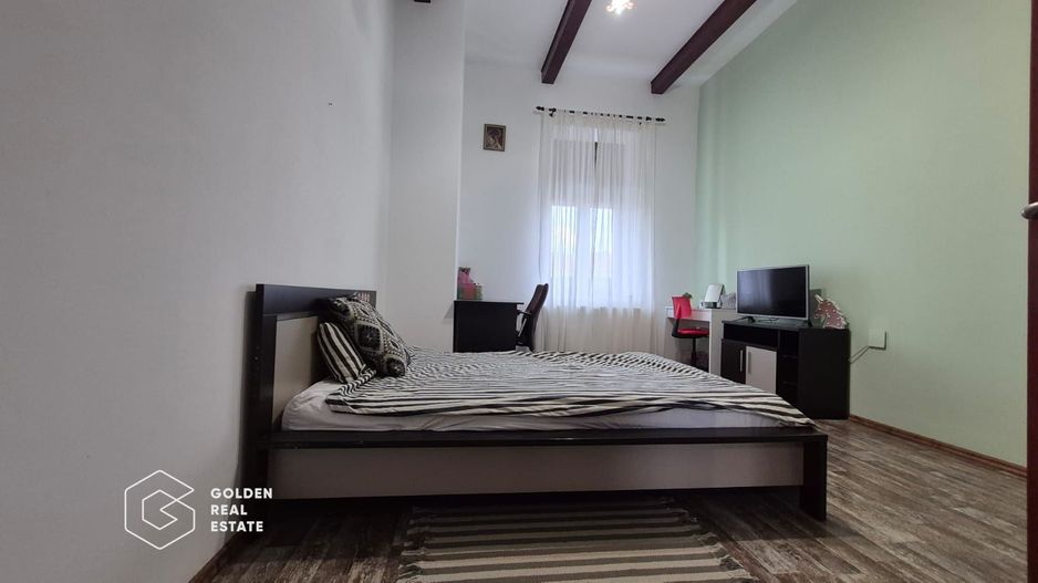 Casa cu teren de 958 mp, oras Lipova - Poză 3