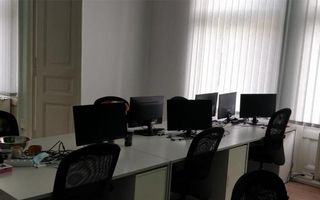 Spatiu generos pentru birouri - Poză 1