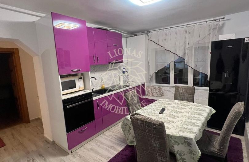 Apartament 111 mp-curte 144 mp-garaj-Zona Podul Jelnei - Poză 1