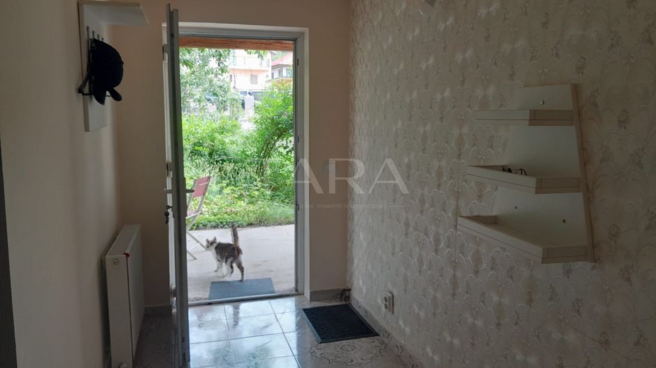 Casă spațioasă, teren generos– Câmpenești - Poză 5