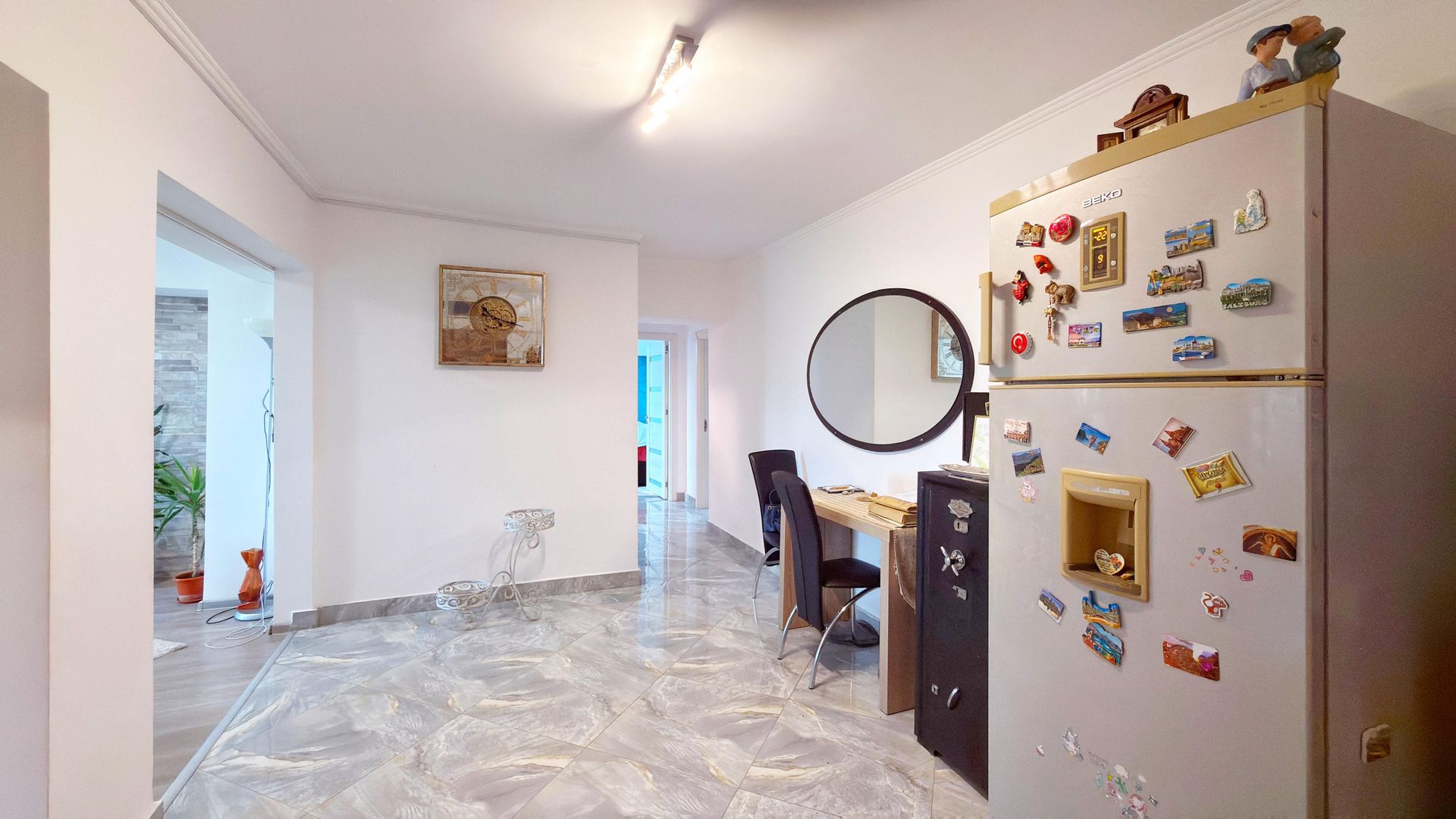 3 camere Alba Iulia et 3 vedere rond renovat complet lift Schindler - Poză 9