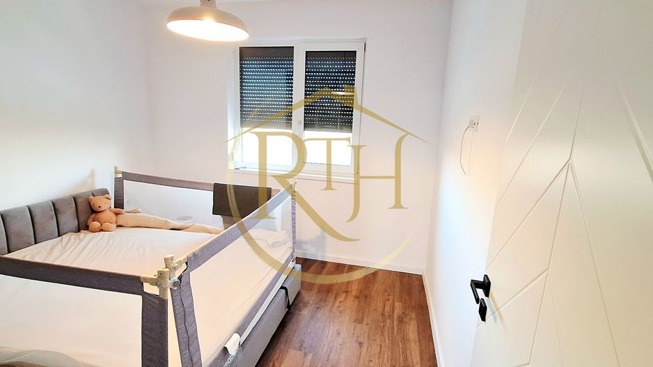 Oferim spre vanzare Casa tip Duplex, situata in Giroc in apropiere de DAF - Poză 13