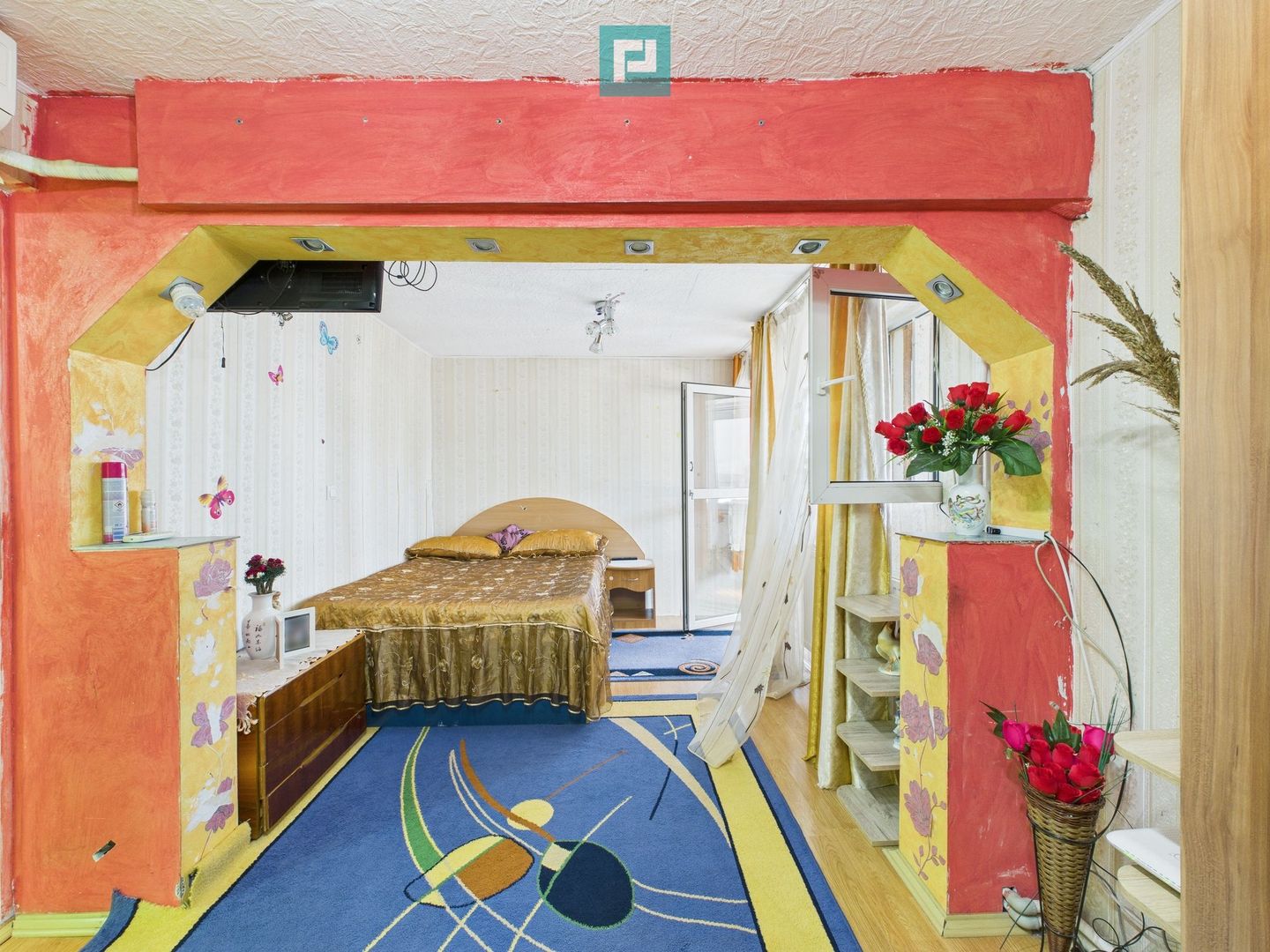 Casă cu 4 camere pe Bd. Laminorului – modernă și întreținută - Poză 19