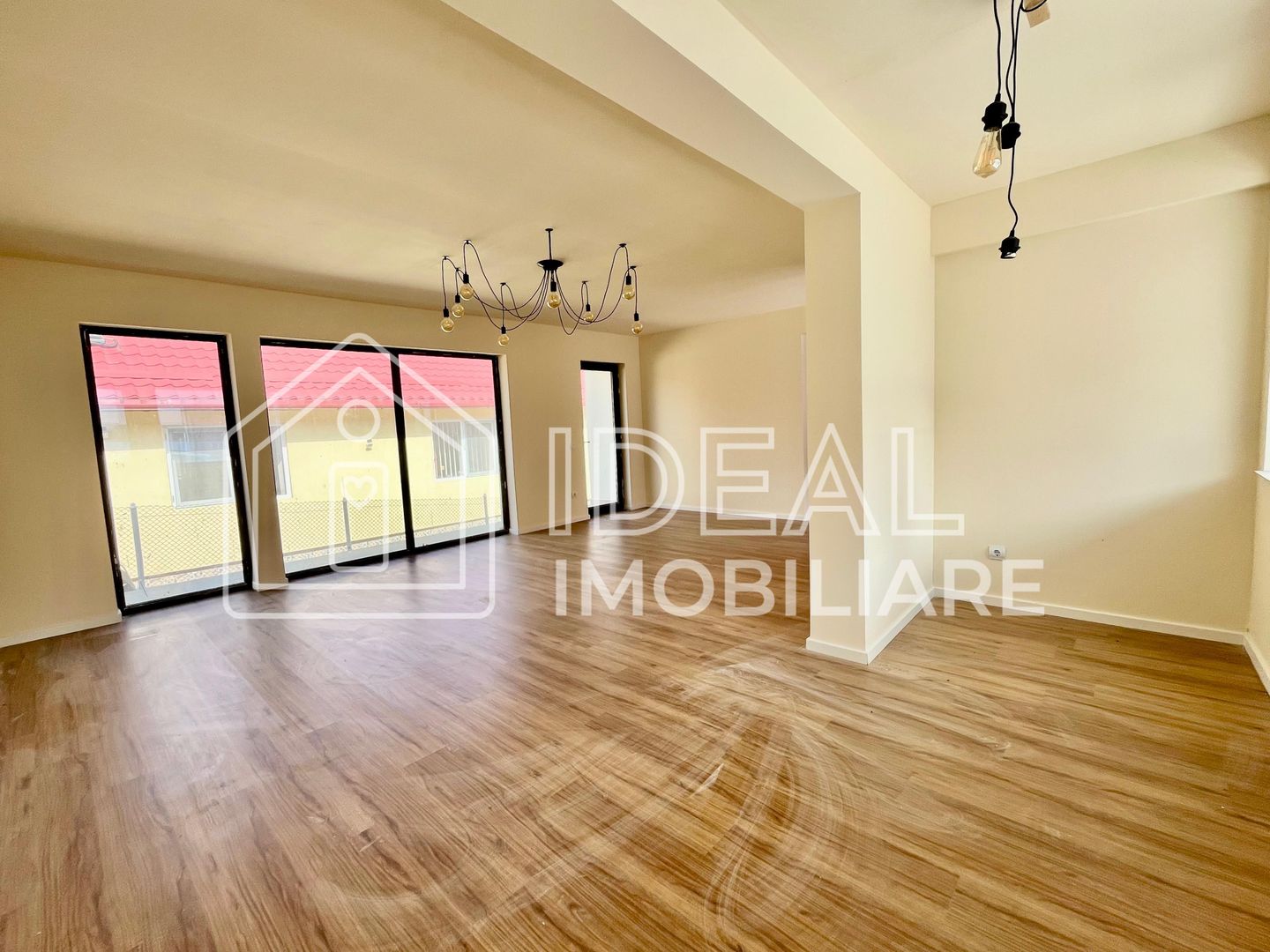 Casa cu 3 camere | 85mpu | Tocile - Poză 16