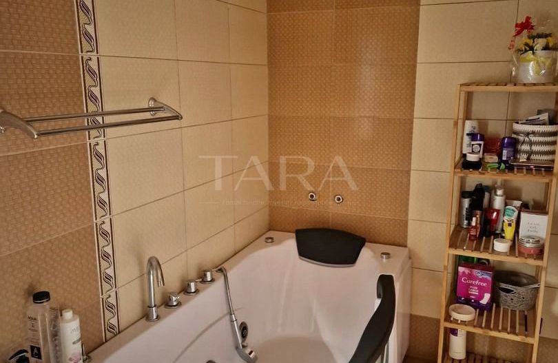 Casa de vanzare in Floresti,  zona Avram Iancu. - Poză 8