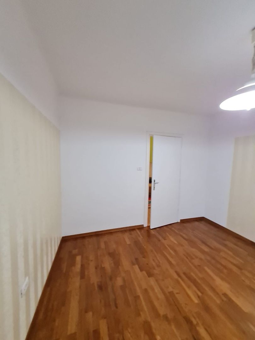 Apartament 4 camere la 5 minute de Piața Unirii - Poză 14