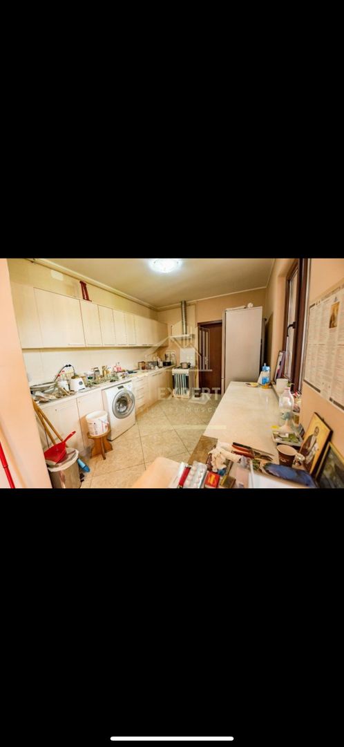 VILA 9 CAMERE, TEREN 1482 MP,  ZONA CENTRALA CAMPULUNG, PRET 190000 E - Poză 5