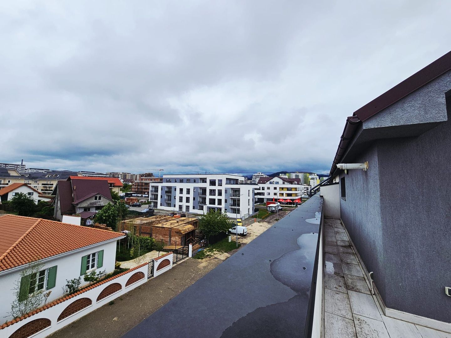 Apartament 2 camere de vanzare Brasov Tractorul terasa mare - Poză 18