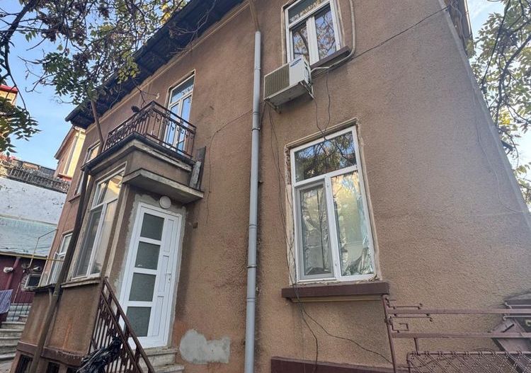 Casa de vanzare langa Parcul Carol - Poză 1