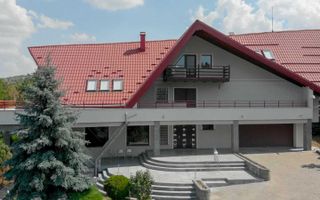 Casă în Bucium, Iași – închiriere – 4 camere, 650 mp construiți, curte 2600 mp - Poză 1