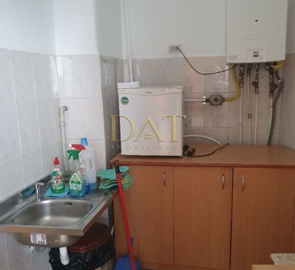 Vand apartament 2 camere 40 mp zona Piata Mihai Viteazul - Poză 6