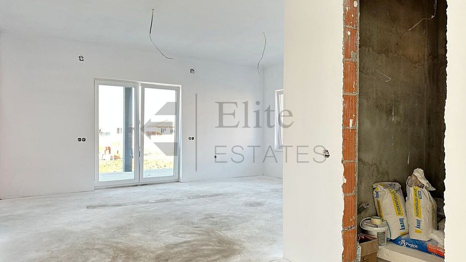 Casa cu 4 camere de vanzare in Santandrei - Poză 5