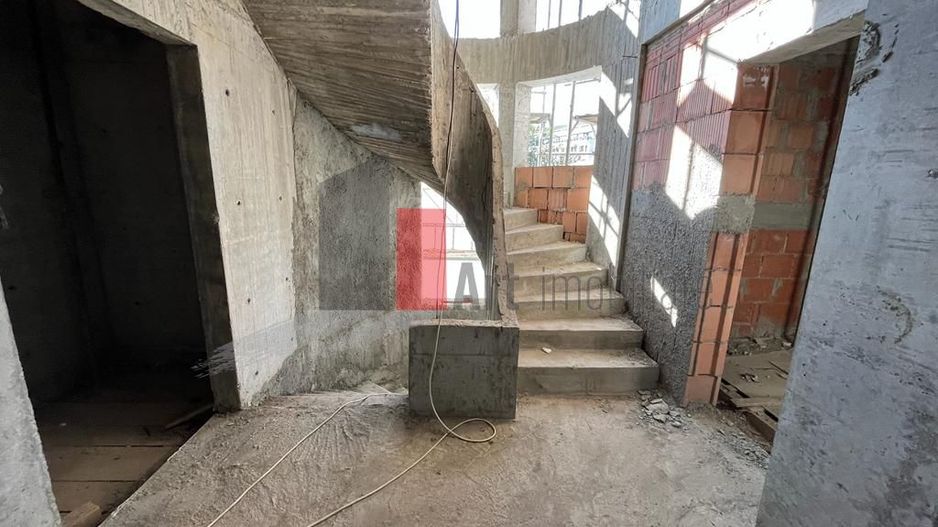 Spatiul "MALNOVA", imobil exclusivist comercial/birouri - Poză 8