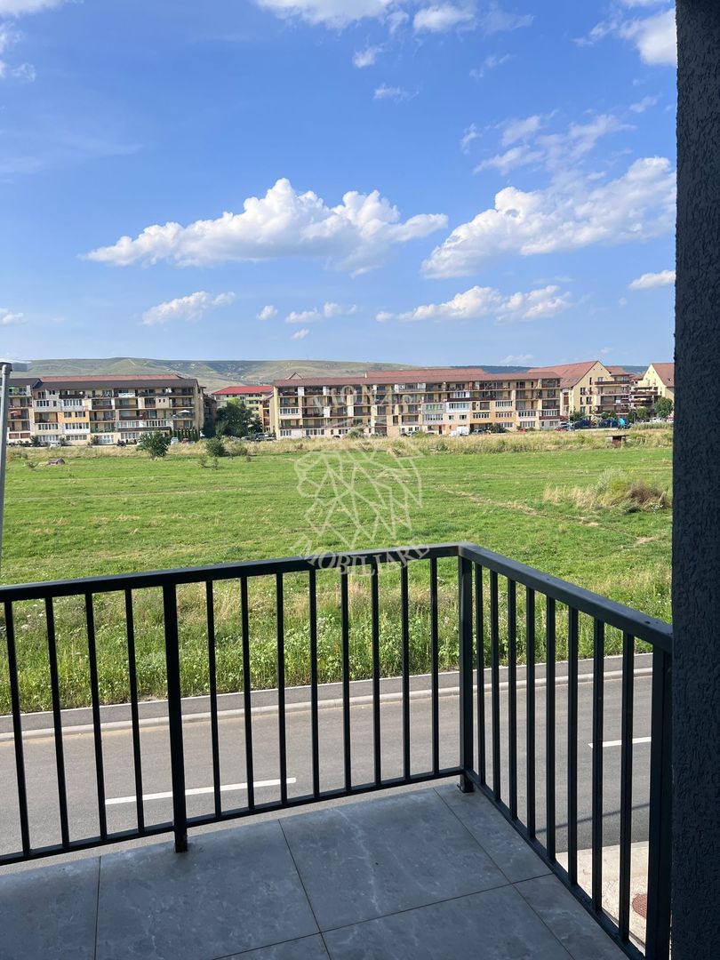 Casa de lux 103 mp-teren 199 mp-sauna-cinema- garaj 3 masini- Floresti - Poză 9