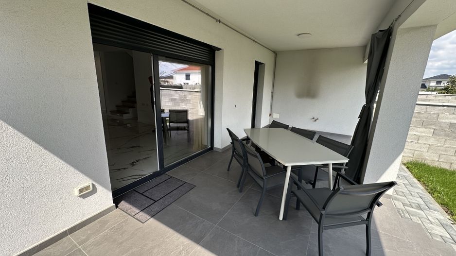 Duplex despărtit  prin garaj zona Ikea - Poză 8