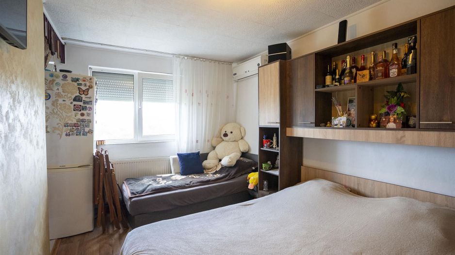 Garsoniera in zona Razboieni - Poză 1