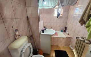 De vanzare apartament 3 camere, etaj intermediar, Cetate - Poză 10