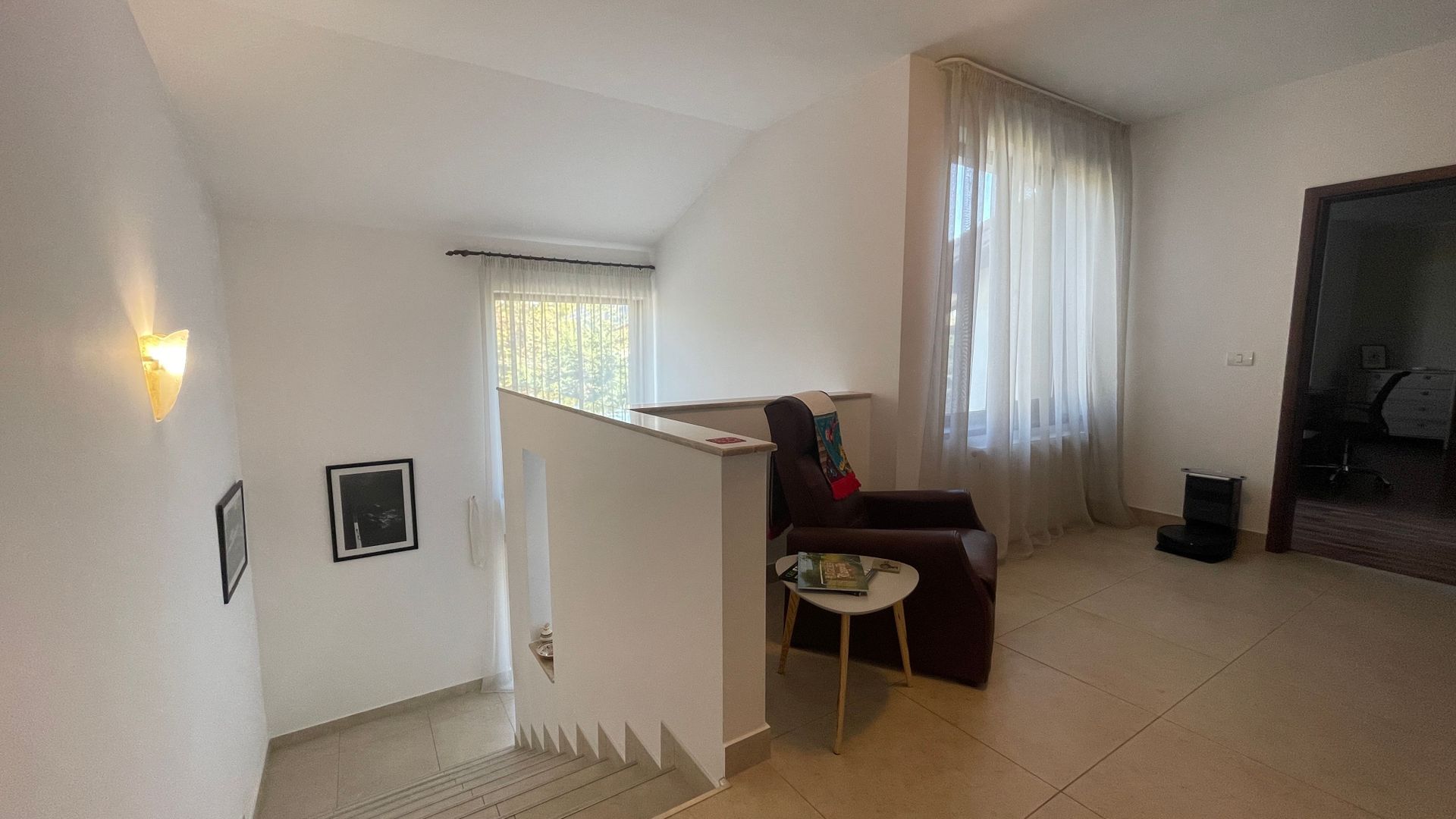 Casa spatioasa de inchiriat -ideala pentru o familie - Poză 16