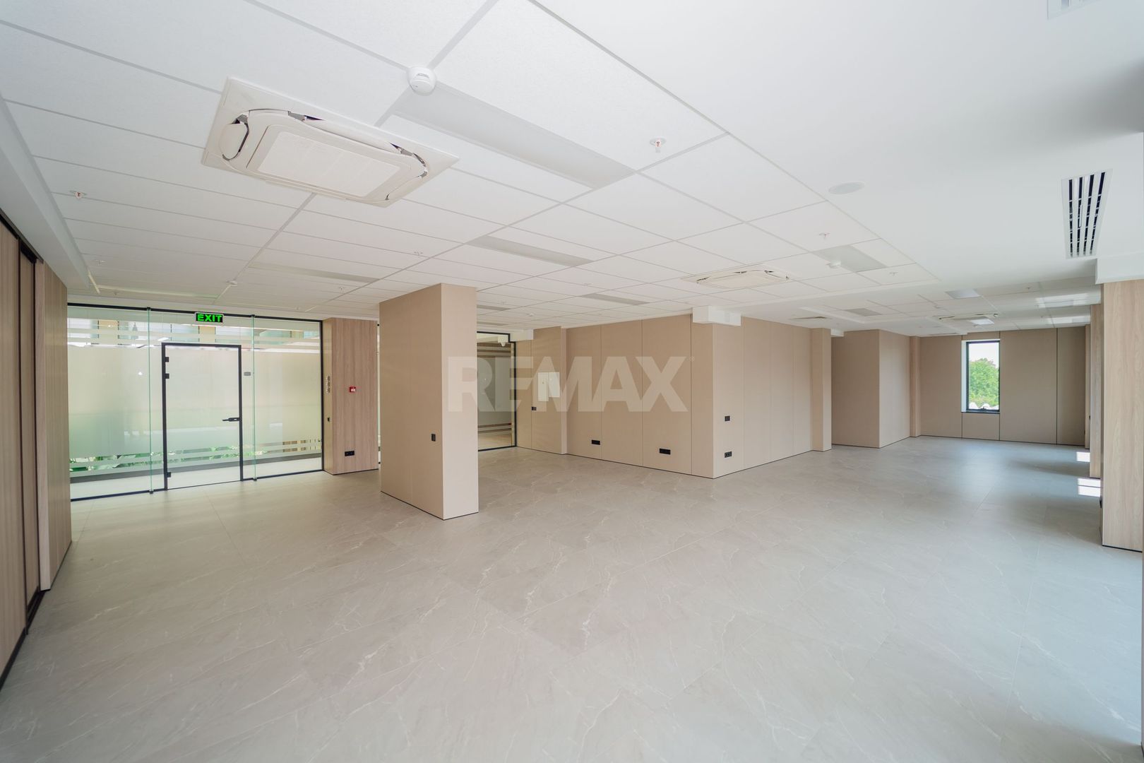 SPRE CHIRIE SPAȚIU COMERCIAL PENTRU BIROU | OFICIU 130 m2 Premium Location Bussines | Chișinău ,Centru ,Str.Bul.Ștefan Cel Mare și Sfânt , 115/1 - Poză 1