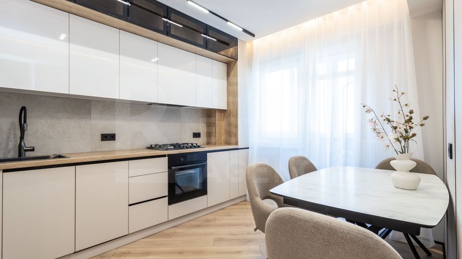 Vânzare, apartament 2 camere, 67.2 mp, str. Mihail Sadoveanu, Ciocana - Poză 1