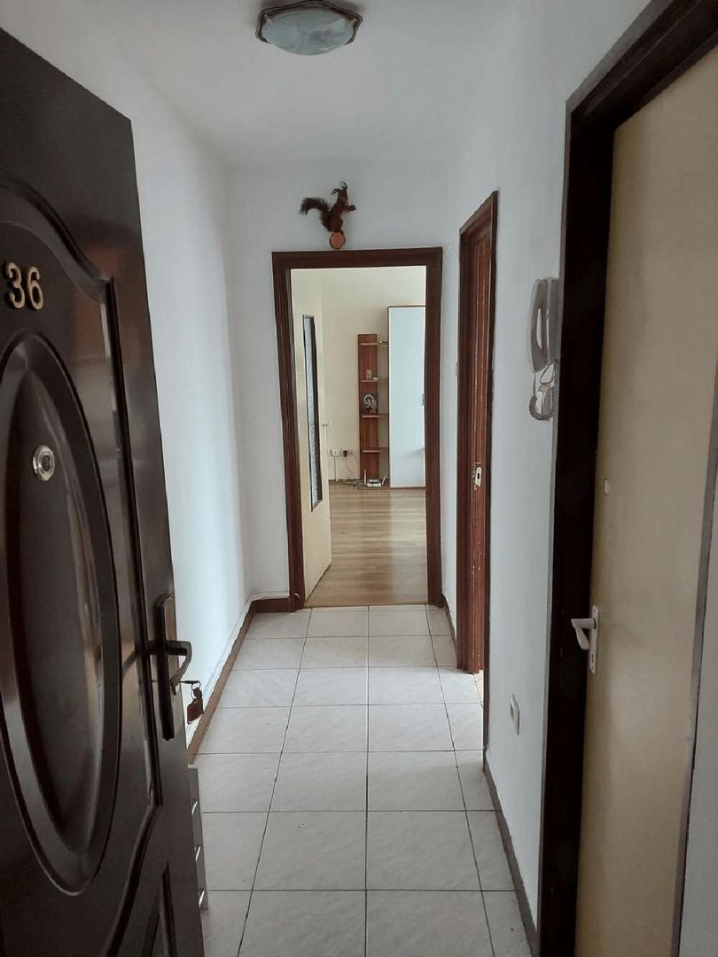 Apartament superb 3 camere metrou Crangasi - Poză 6