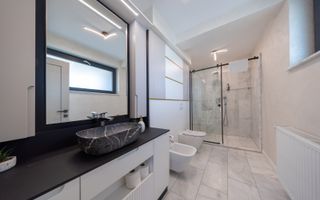 Penthouse superb, 3 camere+parcare subterana ,203 mp-Coresi - Poză 8