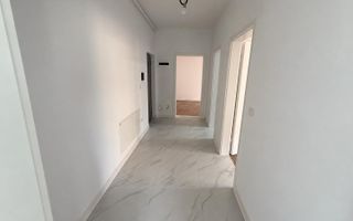 Etaj 1. Decomandat- bucatarie inchisa. Asfalt. - Poză 3