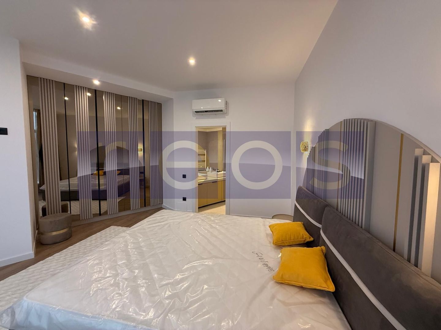 INCHIRIERE 4 CAMERE | ONE NORTH LOFT | MOBILAT SI UTILAT LUX | LOC PARCARE | - Poză 13