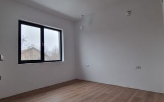 Reședință Modernă cu Finisaje Distinse - Poză 49