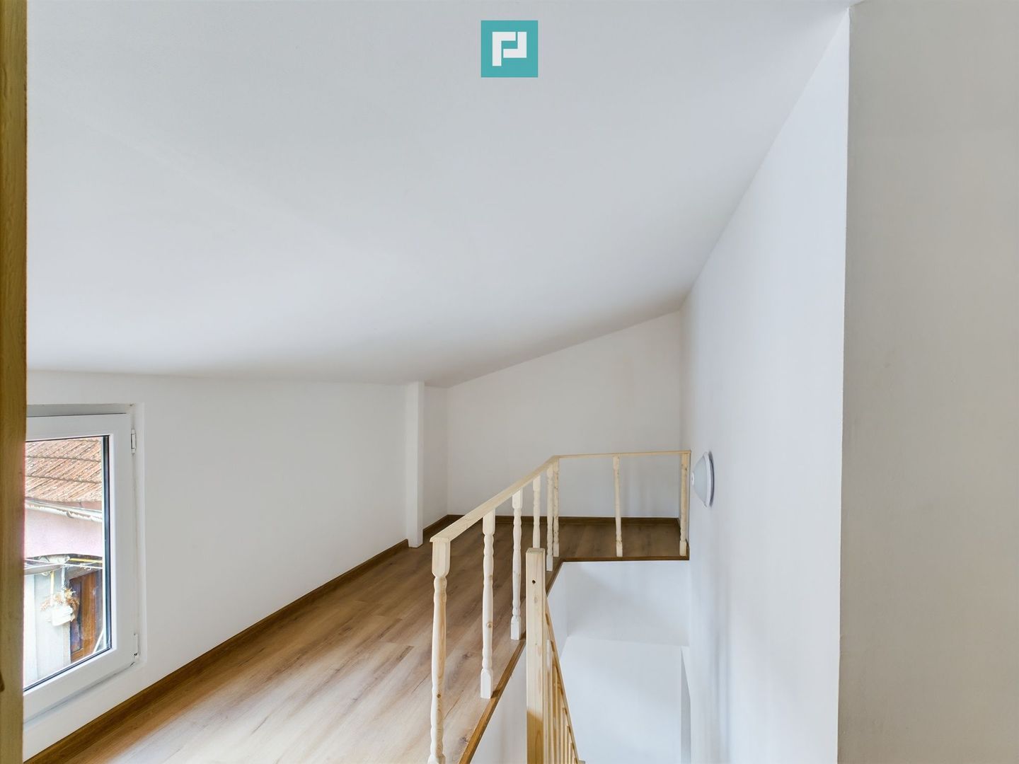 Casă cu 4 camere, renovată, în zona Gării de Nord - Poză 12