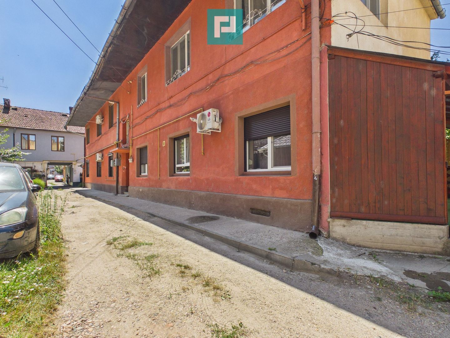 Apartament cu 2 camere și curte ultracentral - Poză 18