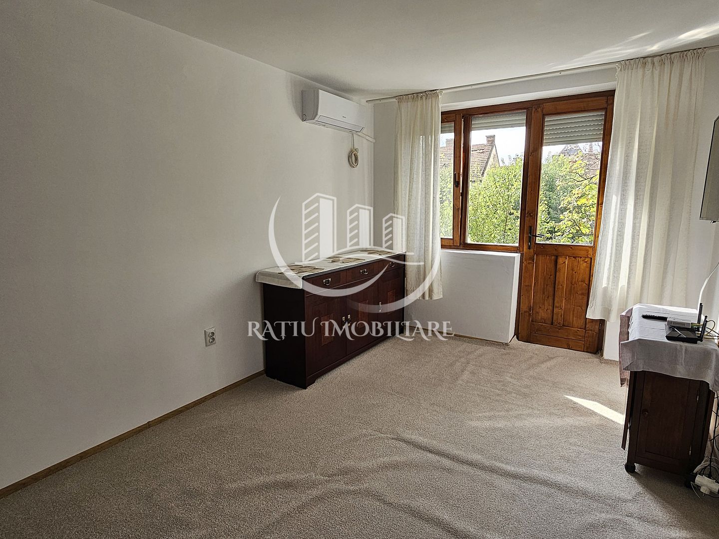 Apartament cu 2 camere | Etajul 1 | Central | Oradea - Poză 1