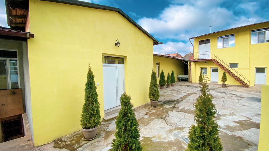 Cladire cu multiple spatii comerciale | P-ta Maria - Sinaia | 1425 MP - Poză 19