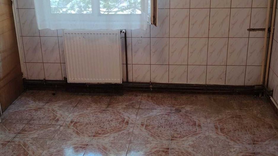 Investiție de Top | 2 Camere 66 mp Vitan Mall – Etaj 1 | Bloc 1990 | Centrală - Poză 3