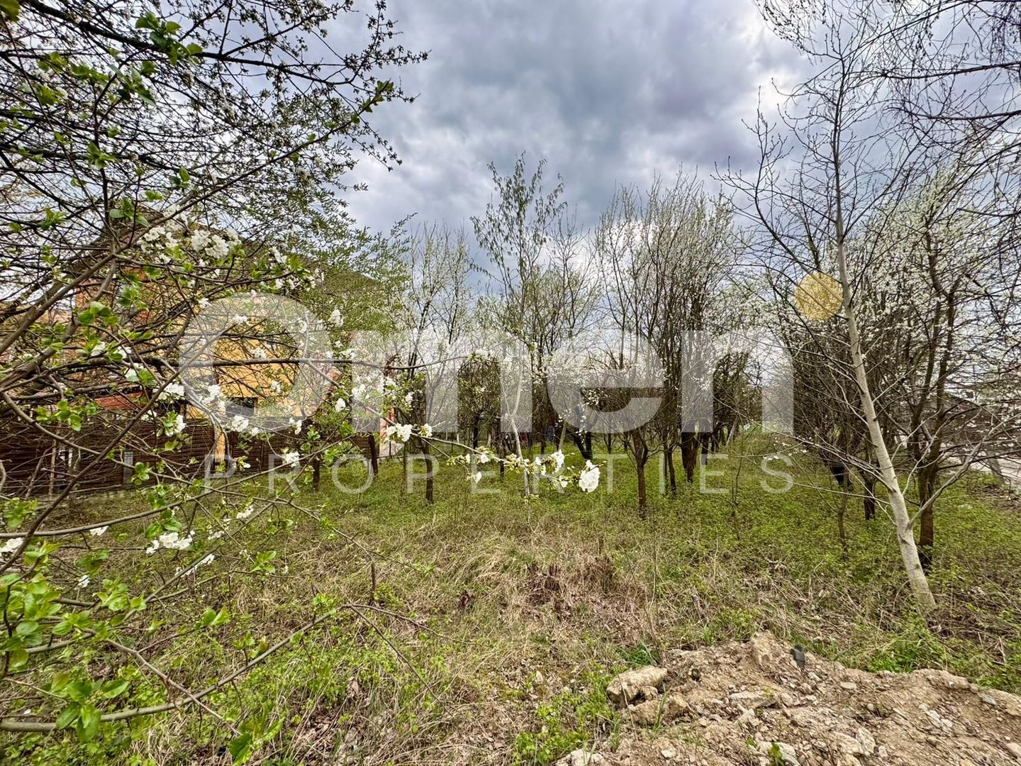 Teren intravilan | 800 mp | zona Mărul de Aur | prestabil investiție - Poză 1