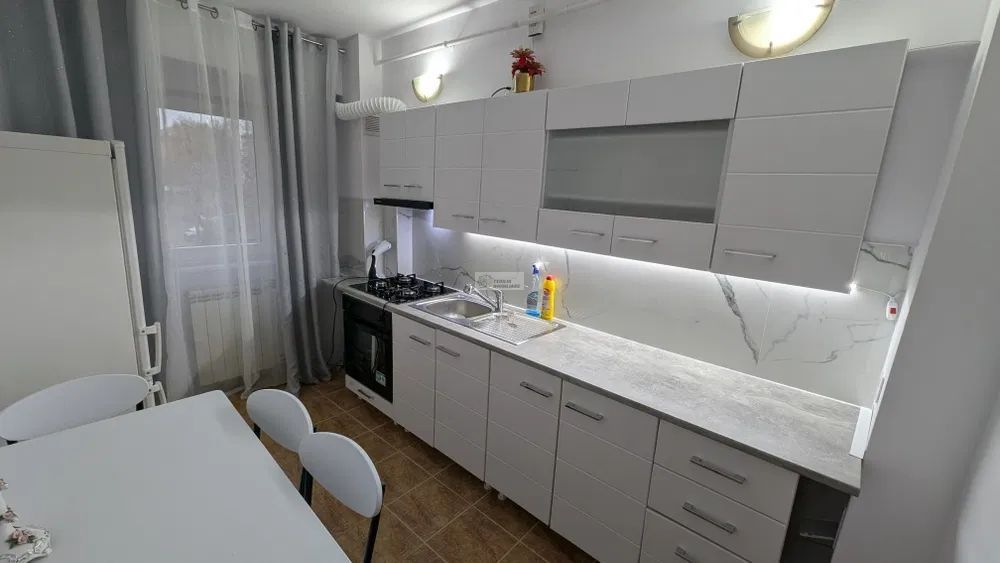 Apartament 2 camere/etaj 2/Scoala 10/Focsani/71000 E - Poză 3