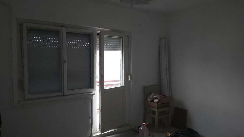 Apartament cu 3 camere de vanzare - Poză 3