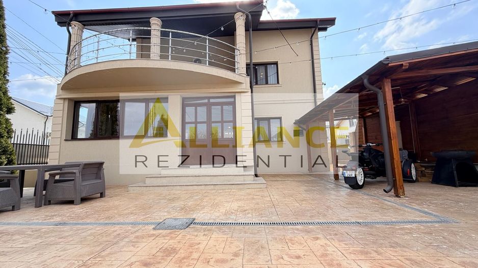 Vila spatioasa cu 9 camere foisor magazie curte amenajata complet - Poză 1