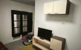 Apartament cu 2 camere/ 30mp/ zona Podu Ros - Poză 1