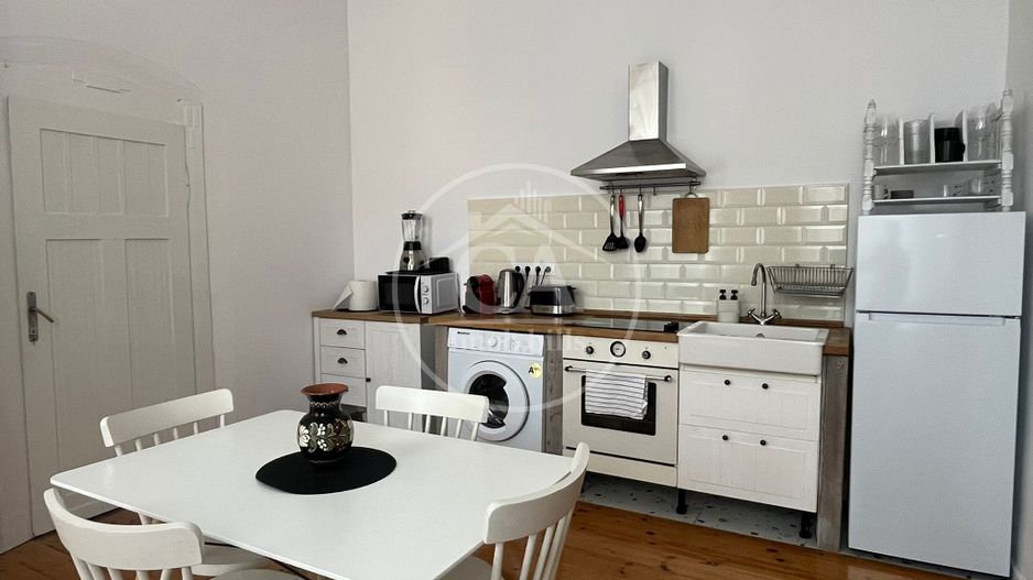 Apartament de închiriat cu 3 camere în zona ultracentrală, Oradea - Poză 5
