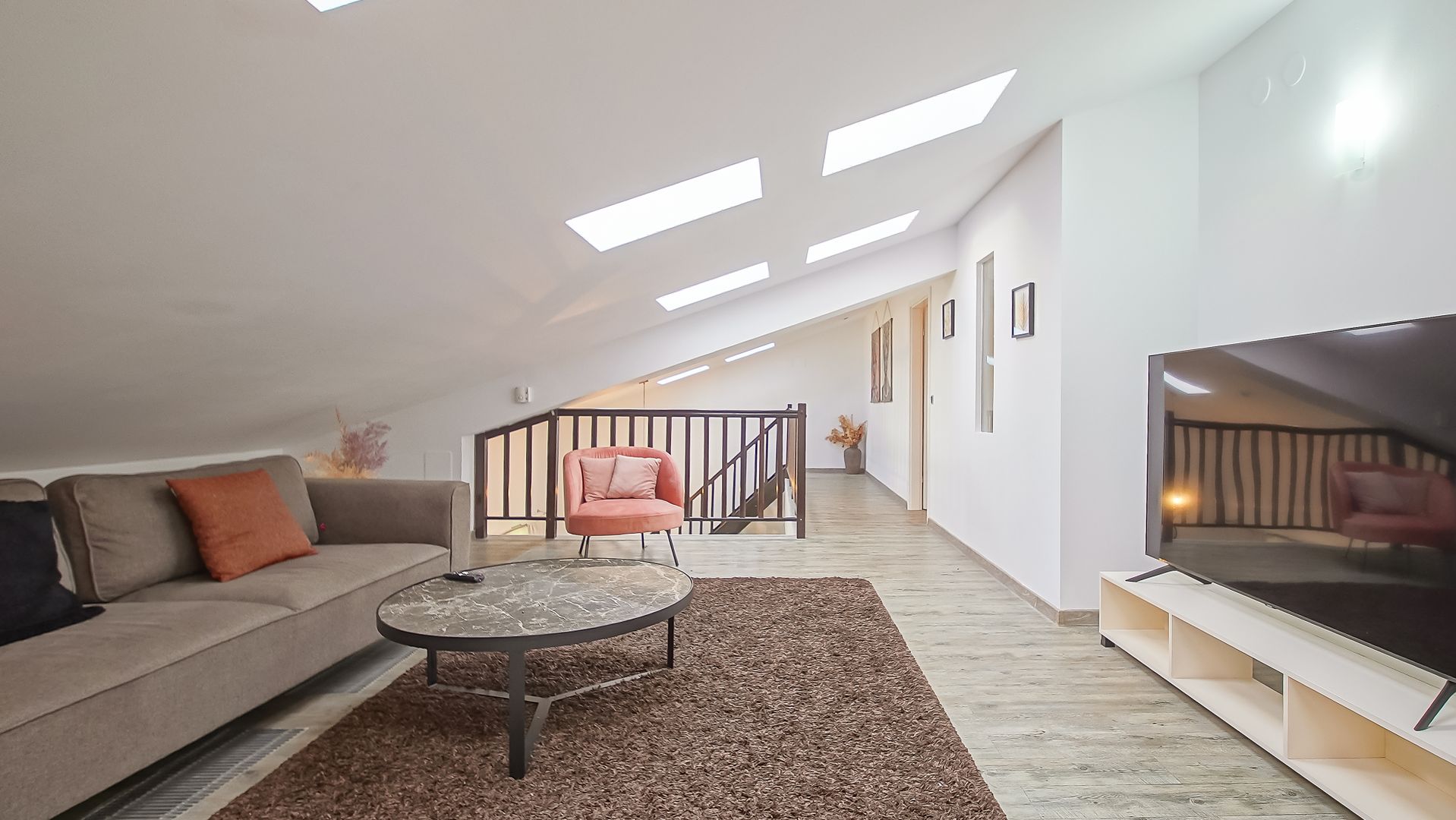 OPORTUNITATE!Două apartamente, două locuri de parcare,plata flexibilă - Poză 8
