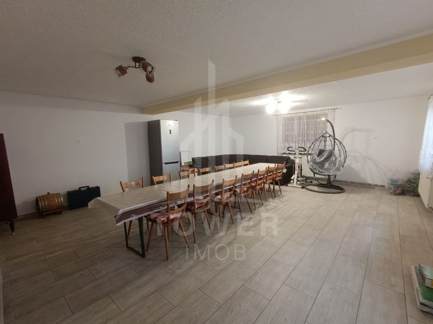 Casă de vânzare în satul Roșia cu vedere panoramică spre Munții Făgăras - Poză 2