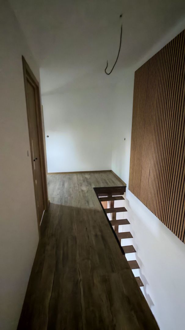 Corp de casa P+M 4 camere , ASTRA - Carpatilor -LIDL- ,curte comuna. - Poză 7