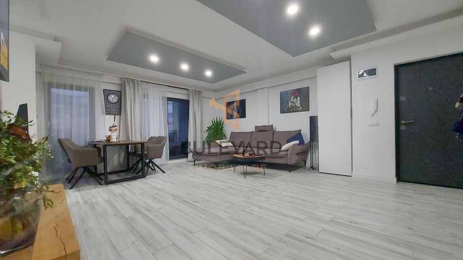 Penthouse cu terasa de 72 mp, zona strazii Eroilor! - Poză 2