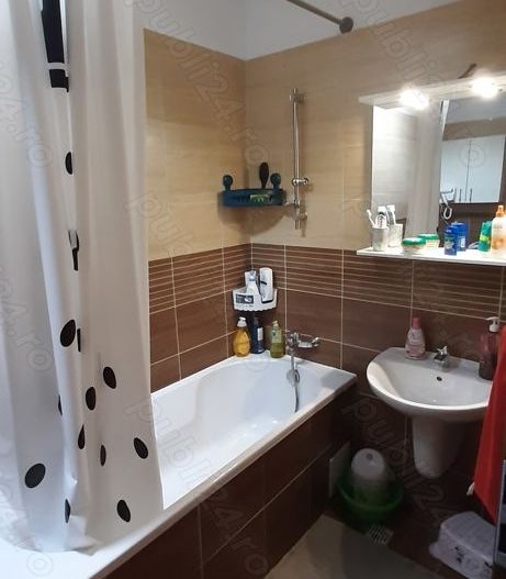 inchiriez apartament 3 camere ,loc parcare - Poză 5